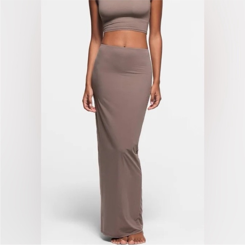 SKIMS Long Tube Skirt. Size L. NWOT.